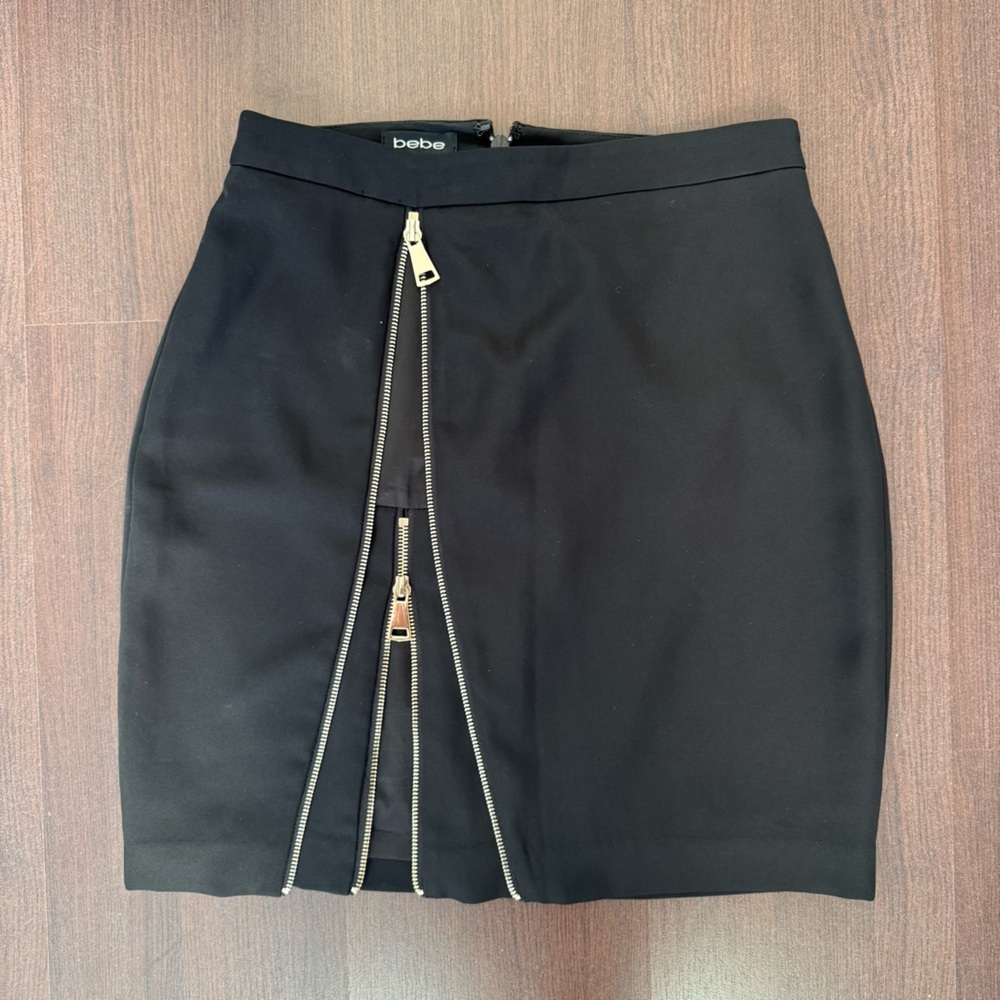 Bebe Black Pencil Skirt with Zipper Accents